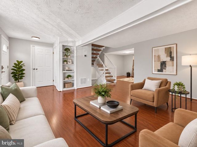 7319 GOLDEN HORSESHOE CT, Springfield, VA 22153