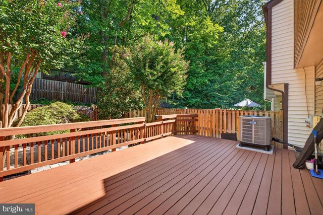 7319 GOLDEN HORSESHOE CT, Springfield, VA 22153