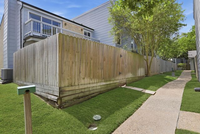 731 Worthshire Street, Houston, TX 77008