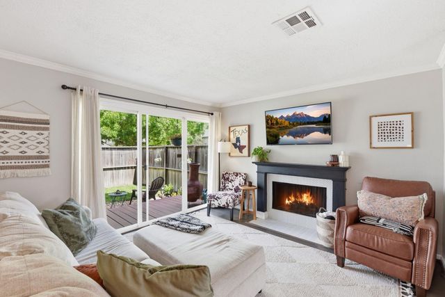 731 Worthshire Street, Houston, TX 77008