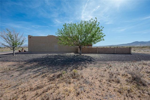 7478 E Turtle Bank Drive, Kingman, AZ 86401