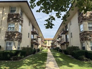 5516 W Windsor Avenue 2M, Chicago, IL 60630