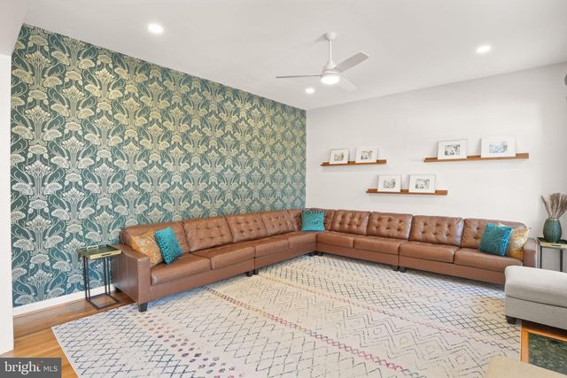 7204 GRAY HEIGHTS CT, Alexandria, VA 22315