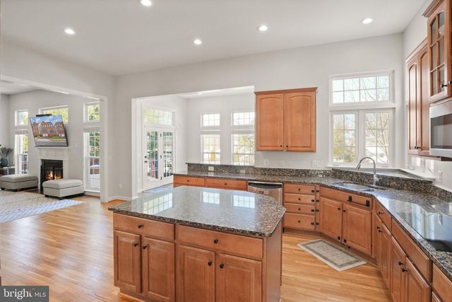 7204 GRAY HEIGHTS CT, Alexandria, VA 22315