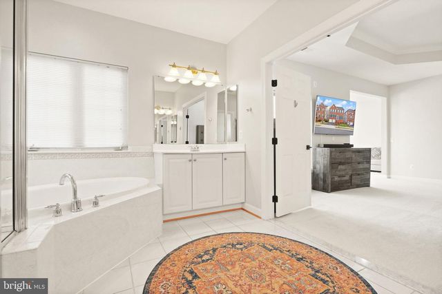 7204 GRAY HEIGHTS CT, Alexandria, VA 22315