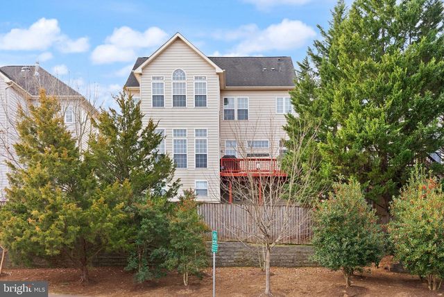 7204 GRAY HEIGHTS CT, Alexandria, VA 22315