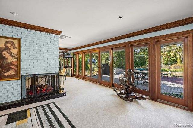2372 Pine Lake Road, West Bloomfield, MI 48324