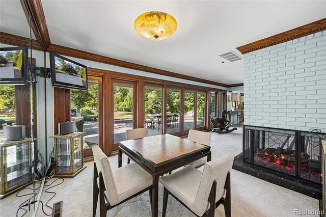 2372 Pine Lake Road, West Bloomfield, MI 48324