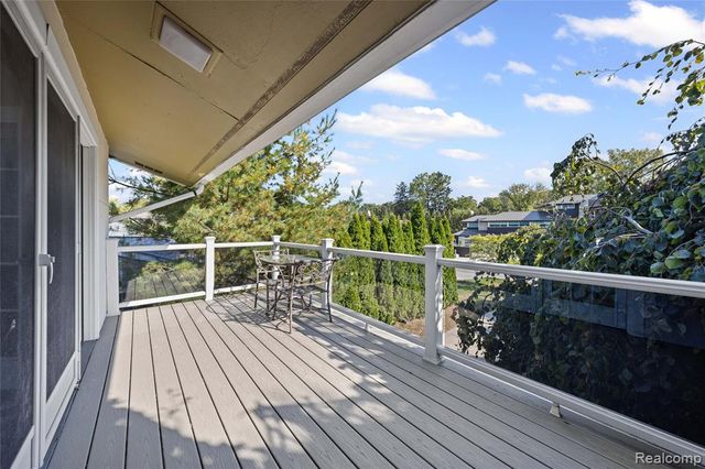 2372 Pine Lake Road, West Bloomfield, MI 48324