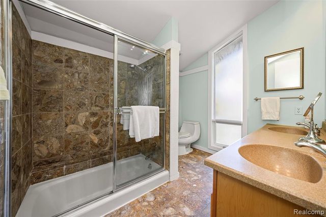 2372 Pine Lake Road, West Bloomfield, MI 48324