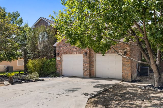 7614 MOSS BROOK DR, San Antonio, TX 78255