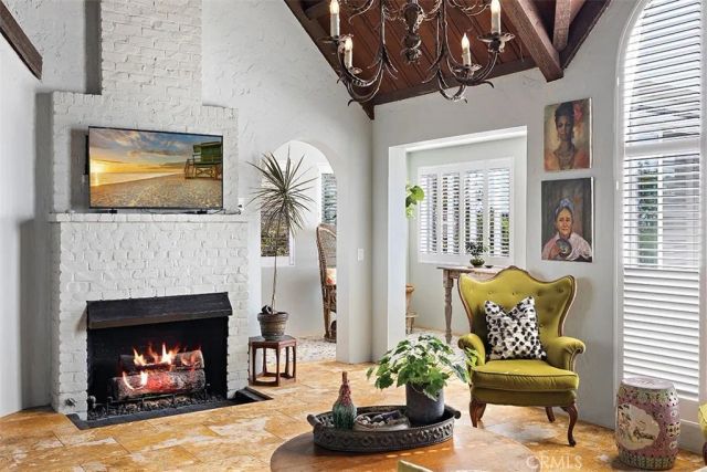 1494 Glenneyre, Laguna Beach, CA 92651