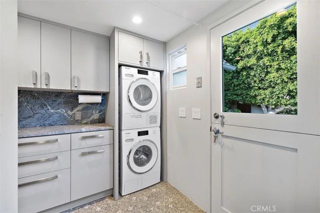1494 Glenneyre, Laguna Beach, CA 92651