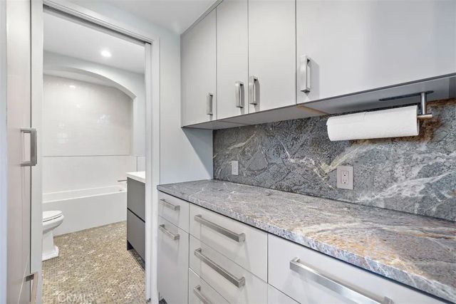 1494 Glenneyre, Laguna Beach, CA 92651