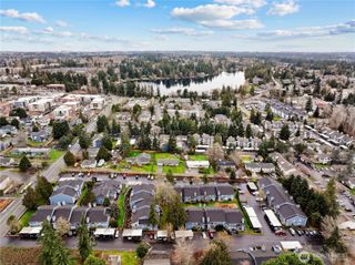 16817 Larch Way #E103, Lynnwood, WA 98037