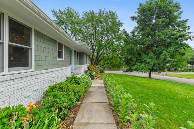 5117 Prescott Drive, Minnetonka, MN 55345