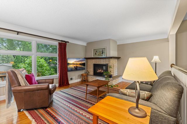 5117 Prescott Drive, Minnetonka, MN 55345