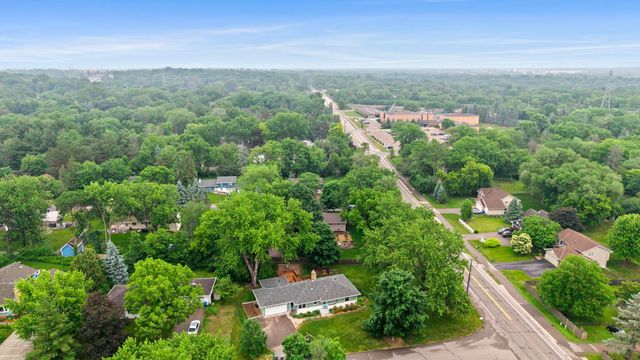 5117 Prescott Drive, Minnetonka, MN 55345