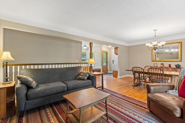 5117 Prescott Drive, Minnetonka, MN 55345