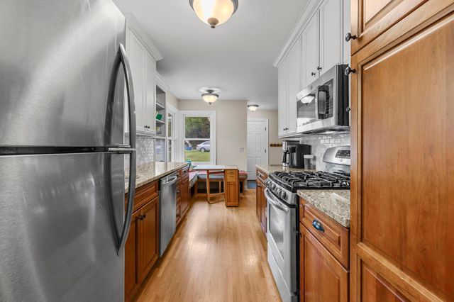 5117 Prescott Drive, Minnetonka, MN 55345