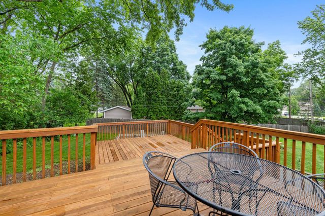5117 Prescott Drive, Minnetonka, MN 55345