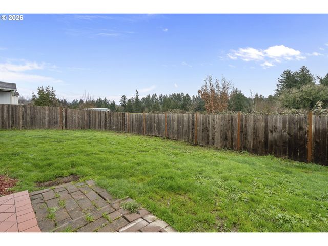 1000 S MCKERN Ct 10, Newberg, OR 97132
