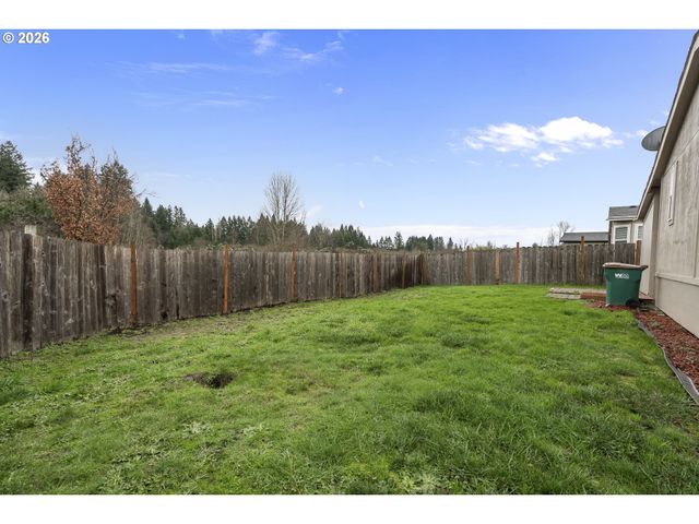 1000 S MCKERN Ct 10, Newberg, OR 97132