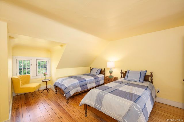 21 Barnard Avenue, Poughkeepsie, NY 12601