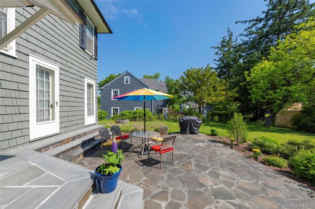 21 Barnard Avenue, Poughkeepsie, NY 12601