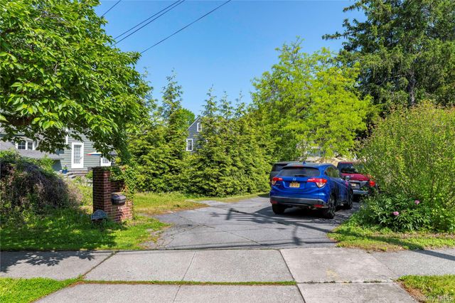 21 Barnard Avenue, Poughkeepsie, NY 12601