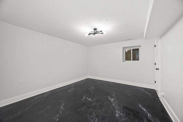 6423 S Evans Avenue, Chicago, IL 60637