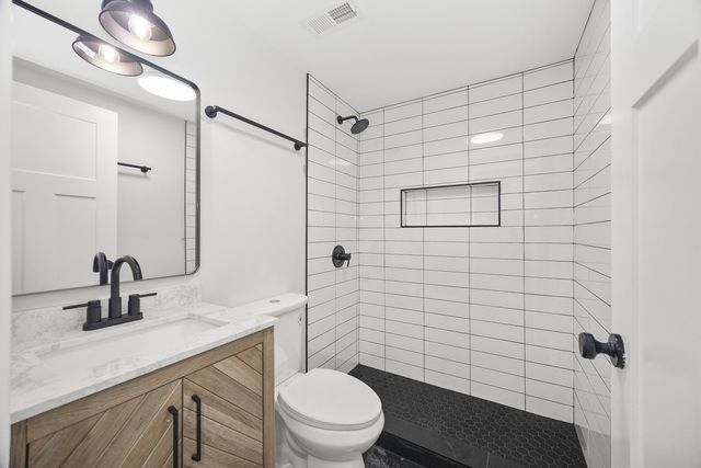 6423 S Evans Avenue, Chicago, IL 60637