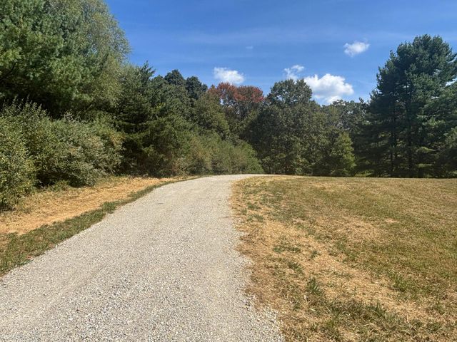 13356 Oh-374, Rockbridge, OH 43149