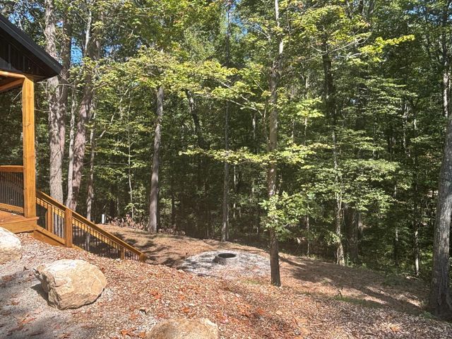 13356 Oh-374, Rockbridge, OH 43149