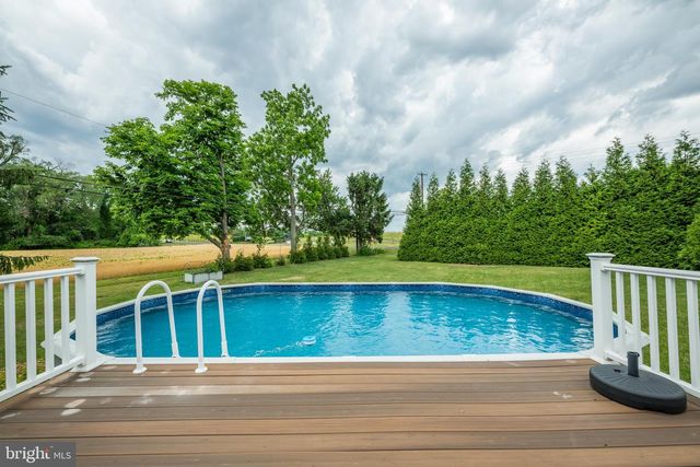 69 UPPER HILLTOP RD, Yardley, PA 19067