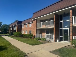 1112 Westover Lane 1B, Schaumburg, IL 60193