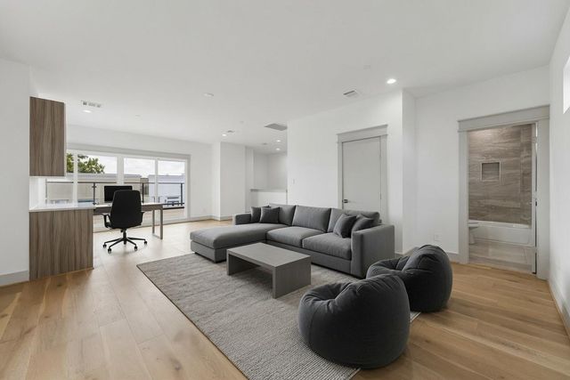 1605 Utah Street, Houston, TX 77007
