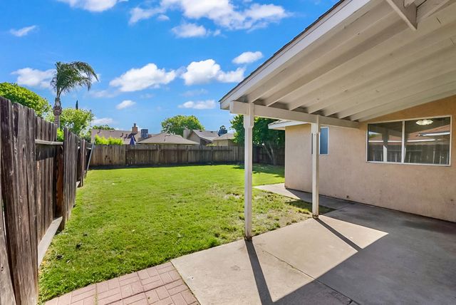 320 Scout Way, Modesto, CA 95351