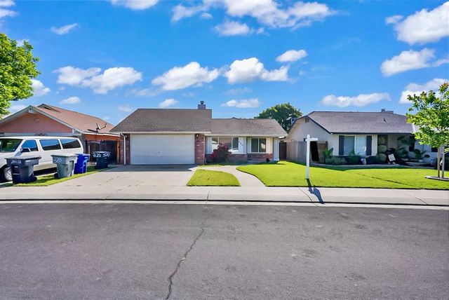 320 Scout Way, Modesto, CA 95351