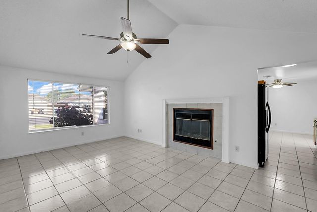 320 Scout Way, Modesto, CA 95351