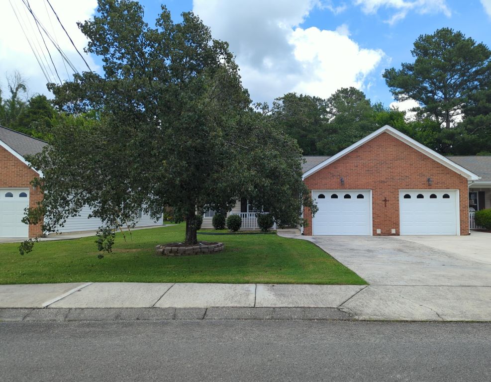 159 Anchor Drive, Rossville, GA 30741
