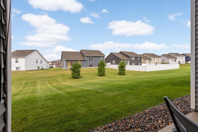 13832 Kaylemore Trail, Rosemount, MN 55068
