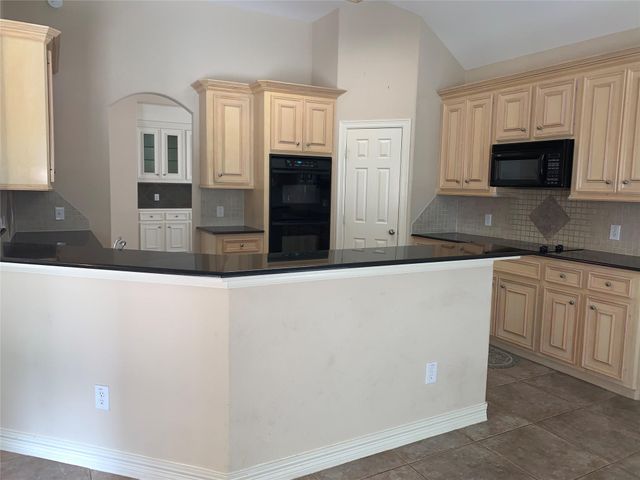 1990 Saint Edmunds Crossing, Dickinson, TX 77539