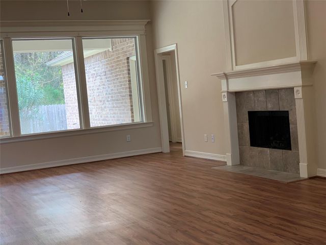 1990 Saint Edmunds Crossing, Dickinson, TX 77539