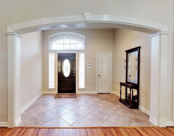 1990 Saint Edmunds Crossing, Dickinson, TX 77539