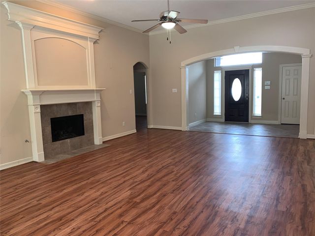 1990 Saint Edmunds Crossing, Dickinson, TX 77539