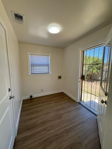4501-4812 , C Roosevelt Ave, Sacramento, CA 95820