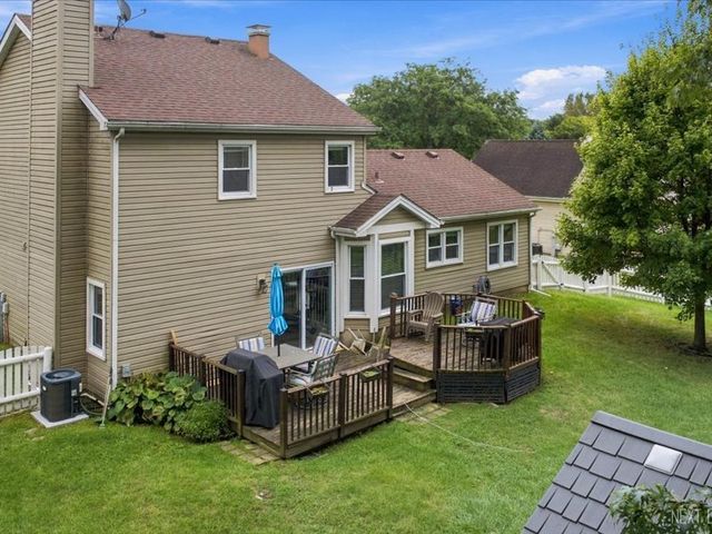 356 Wildwood Drive, North Aurora, IL 60542