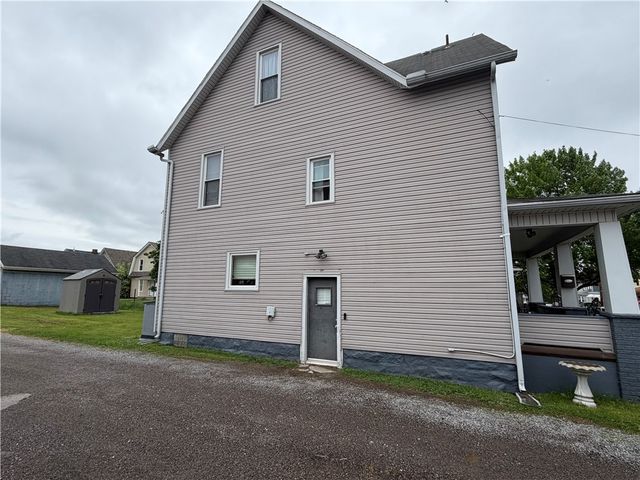 840 Beckford St, New Castle, PA 16101