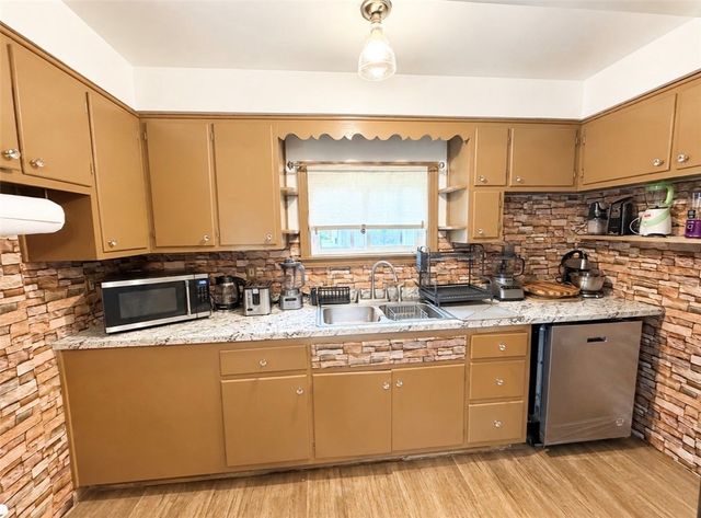 840 Beckford St, New Castle, PA 16101